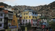 FAVELA. Rocinha, tady o olympiádu vbec nejde: 200 tisíc lidí ije v...
