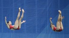 Čínské skokanky do vody Š’ Tching-mao a Wu Min-sia vyhrály v soutěži synchro z...