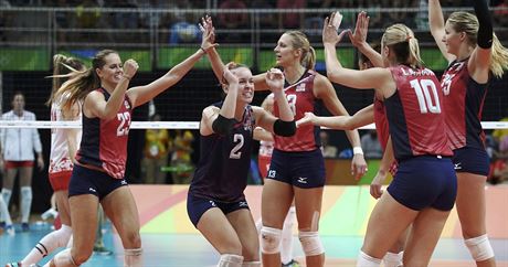 Volejbalistky Srbska se radují z postupu do finále olympijského turnaje.