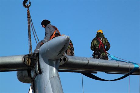 Po nkolika hodinch snaen povolily zvsy a aeroalpinist museli...