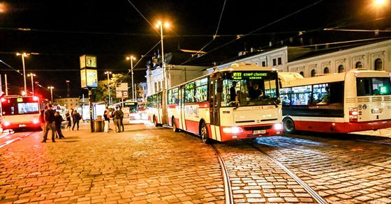 Autobusové rozjezdy rozvezou v noci z pátku na sobotu po Brně kolem 25 tisíc...