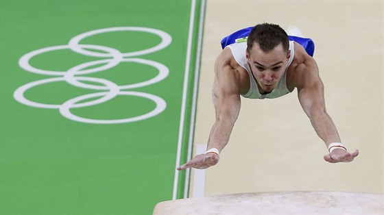 Ukrajinský sportovní gymnasta Oleg Verajev na olympijských hrách v Riu.