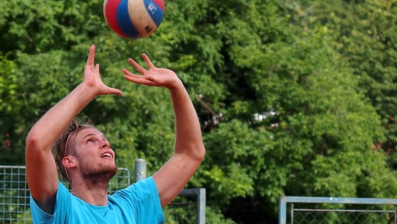 Volejbalový nahráva Jakub Ul na tréninku Ústí nad Labem.