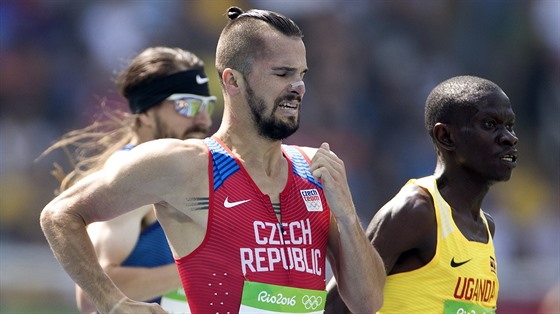 VELKÉ ÚSILÍ. Jakub Holua v rozbhu na 1 500 metr na olympijských hrách v Riu.