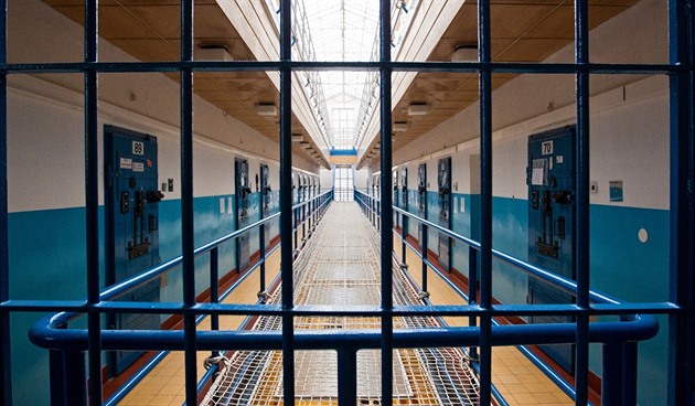 GIBS stíhá patnáct dozorců z Rýnovic kvůli fyzickému i slovnímu trestání vězňů