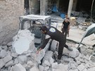 Následky náletů v syrském Aleppu (12. srpna 2016)