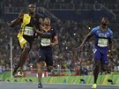 NADVLÁDA POKRAUJE. Usain Bolt (vlevo) potetí za sebou vyhrál olympijskou...