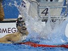 Plavec Joseph Schooling ze Singapuru vyhrál na olympiád v Riu závod na 100 m...