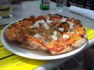 Ceny v restauraci odpovídají bným italským pomrm. Pizza stojí do deseti...