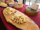 Degustaní sýrový brunch na Morteratschi je vyhledávaným gurmánským cílem.