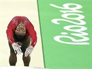 Sportovní gymnastka Simone Bilesová z USA získala zlatou medaili v peskoku....