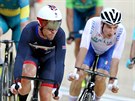 Olympijské omnium ovládl italský dráhový cyklista Elia Viviani (vpravo), druhý...