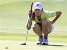 Golfistka Klára Spilková te green v úvodním kole olympijského turnaje. (17....