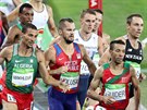 Jakub Holua (uprosted) v semifinálovém olympijském závodu na 1500 metr. (19....