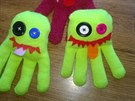 Příšerky z rukavic s knoflíky