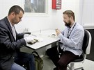 Policisté se samopaly doprovodili vedoucího Ústavu Anthropos Martina Olivu se...