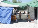 Pohled do uprchlického táboa Kara Tepe na eckém ostrov Lesbos (18. srpna 2016)