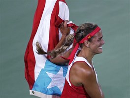 Tenistka Monica Puigov z Portorika slav triumf v olympijskm turnaji.