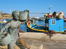 Rybi v Marsaxlokku, skuten i ti bronzov.