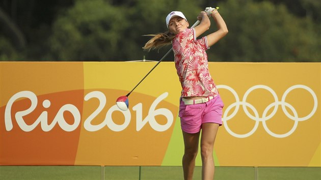 Golfistka Klra Spilkov bhem olympijskho turnaje v Riu.