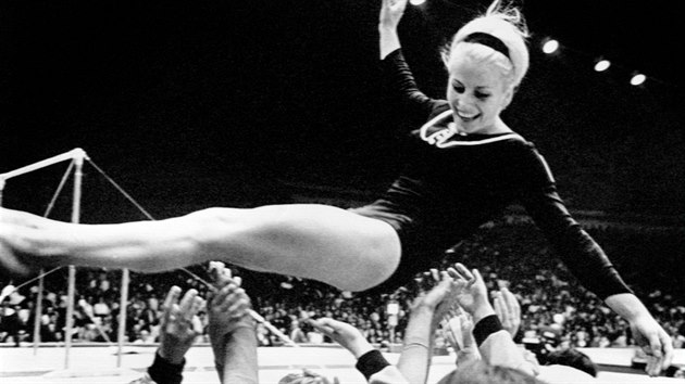 Gymnastka Vra áslavská, která v roce 1968 reprezentovala eskoslovensko na...