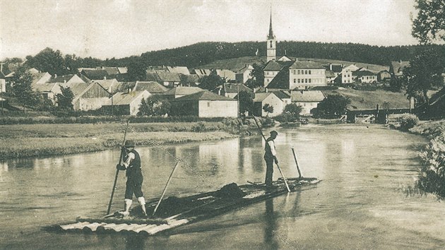 Voraři na Vltavě ve Frymburku ve 30. letech minulého století.