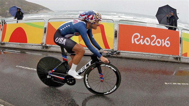 Americk silnin cyklistka Kristin Armstrongov v olympijsk asovce. (10....