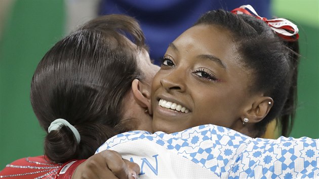 Sportovn gymnastka Simone Bilesov z USA zskala zlatou medaili v peskoku. (14. srpna 2016)