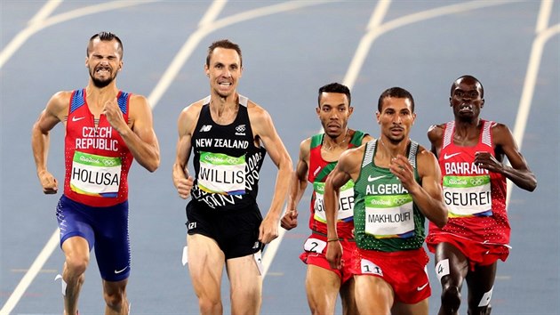 Jakub Holua (vlevo) v semifinlovm olympijskm zvodu na 1500 metr. (19. srpna 2016)