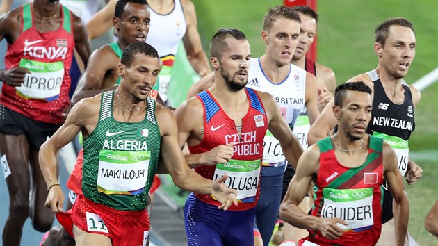 Jakub Holua (uprosted) v semifinlovm olympijskm zvodu na 1500 metr. (19. srpna 2016)