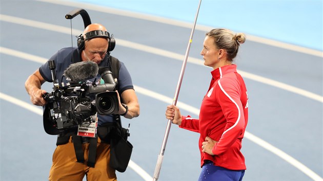 Otpaka Barbora potkov se chyst na jeden z finlovch pokus v Riu. (19....