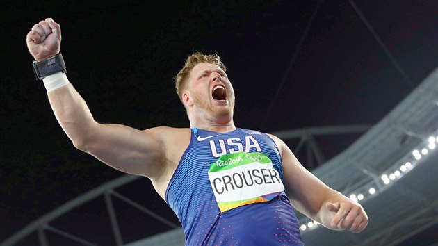 Americk koula Ryan Crouser ve finle zvtzil s novm olympijskm rekordem. (19. srpna 2016)