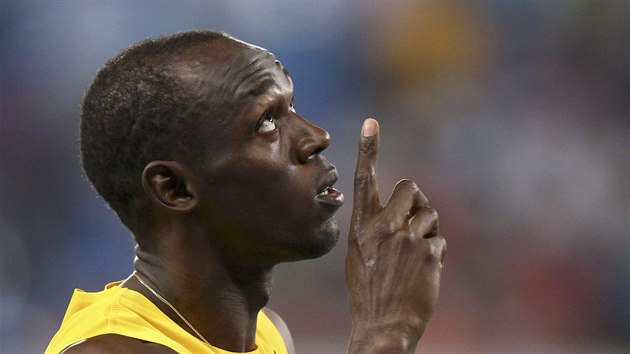 Usain Bolt po semifinálovém běhu na 200 metrů.