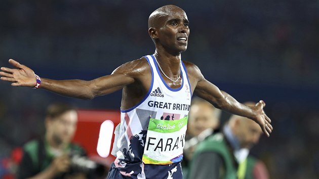 Britsk vytrvalec Mohamed Farah zskal tet olympijsk zlato. Obhjil...