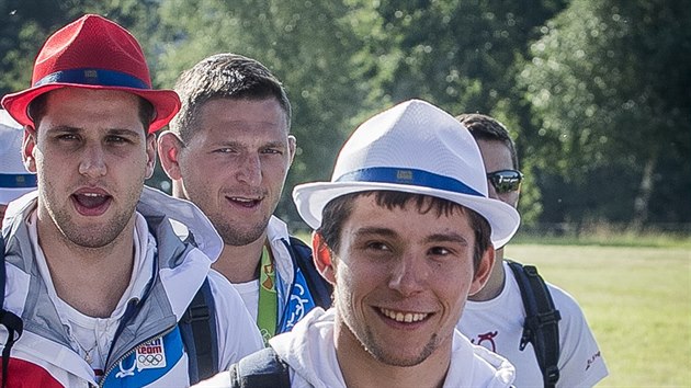 Do Olympijského parku na Lipně dorazili i zlatý judista Lukáš Krpálek (druhý zleva), bronzový kajakář Jiří Prskavec (dole) a šermíř Alexander Choupenitch.
