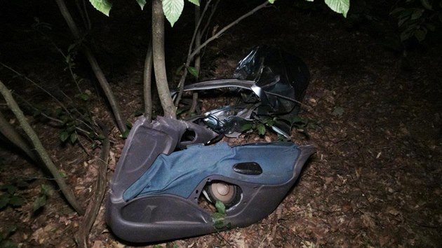 Tragick nehoda se stala vera veer u obce Kontopy. Jednaedestilet idi z nezjitnch dvod vyjel ze silnice a narazil s autem do stromu(18.8.2016)