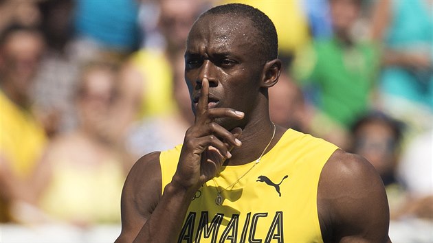 PSSST! Jamajsk sprinter Usain Bolt ped rozbhem na 200 metr na olympid v...