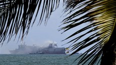 Nedaleko pob�e�í Portorika za�al ve st�edu ho�et trajekt s více ne� 500 lidmi...