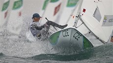 Česká jachtařka Veronika Kozelská Fenclová soutěží na olympijských hrách v Riu.