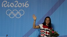 LOUÍM SE. Tykaská ampionka Jelena Isinbajevová z Ruska na tiskové...