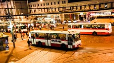 Autobusové rozjezdy rozvezou v noci z pátku na sobotu po Brn kolem 25 tisíc...