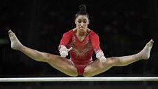 Americká sportovní gymnastka Aly Raismanová v olympijském víceboji v Riu de...