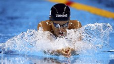 Japonka Rie Kanetová si plave pro zlato na prsaské dvoustovce.