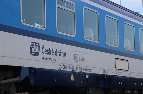 eské dráhy nasadily nové modernizované vozy na trasu z Prahy do Hamburku.