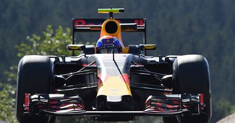 Nizozemský pilot  Max Verstappen  ze stáje Red Bull v tréninku na Velkou cenu...