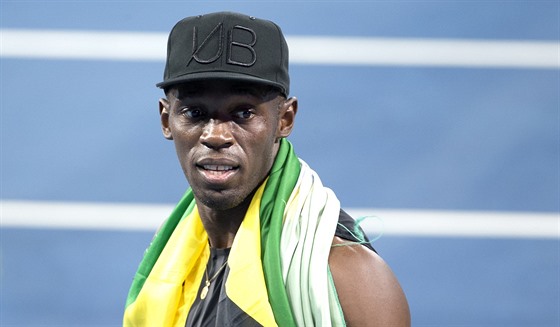 JSEM KRÁL, JSEM NESMRTELNÝ. Usain Bolt slaví triumf ve tafet na 4x100 metr v...