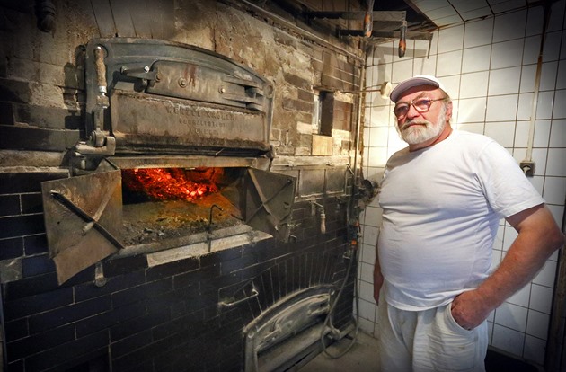 Rodinná pekárna v Dolním Rychnov�. Antonín Baborovský.