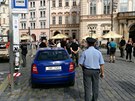Policie ukončila akci odpůrců islámu na Staroměstském náměstí. Zinscenovaná...