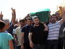 Pohřeb obětí pumového útoku v jižním Turecku (21.8.2016).