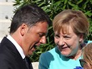 Italský premiér Matteo Renzi a nmecká kancléka Angela Merkelová pi debat o...
